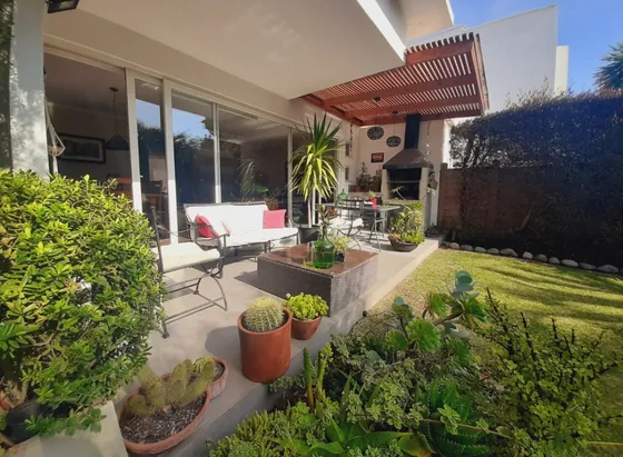 Moderna E Impecable En Bosques De Montemar, Concon