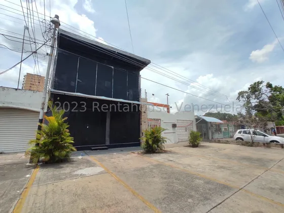 Casa Quinta Con Local Comercial A Pie De Calle En San Agustin Excelente Oportunidad De Inversion Local En Segundo Nivel Negoc Estef 25-14550