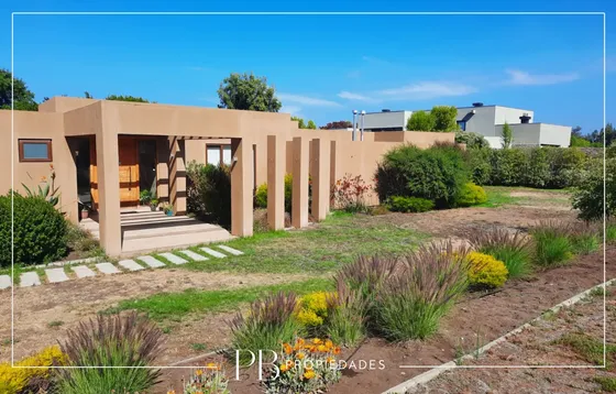 Venta Casa En Las Brisas De Santo Domingo