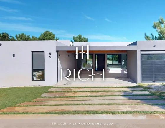 Casa En Venta En Costa Esmeralda Con Gas Natural
