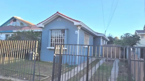 Casa En Venta De 4 Dorm. En Concón