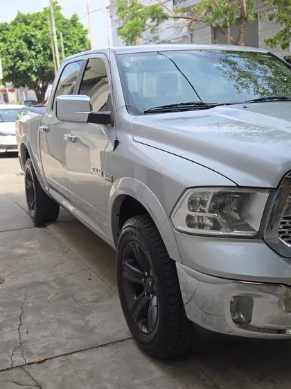 Ram 1500 5.7 Laramie Atx V8