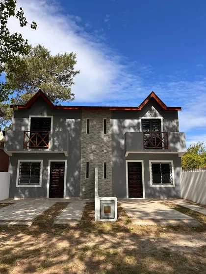 Ph En Venta - 2 Dormitorios 2 Baños - Cocheras - 240mts2 - Mar Del Tuyú