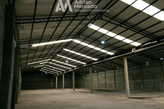 Deposito Nave Industrial San Vicente 4.400 Mts Totales