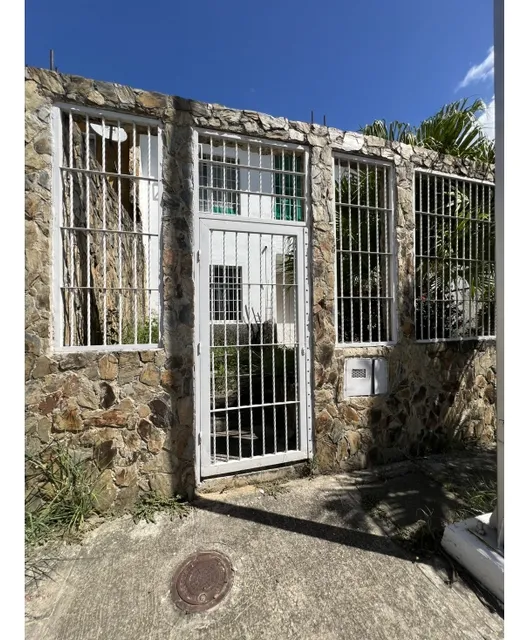 Se Vende Casa 92m2 4h/3b/3p Colinas De Betania Charallave 1688