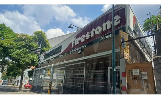 Los Caobos Casa Comercial En Venta