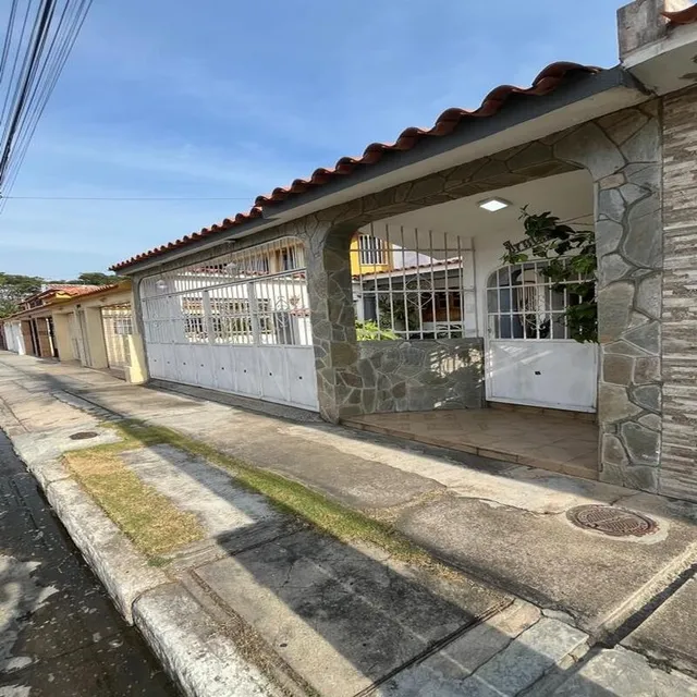 Sky Group Elite Vende Casa En Urb Bosqueserino San Diego, Valencia
