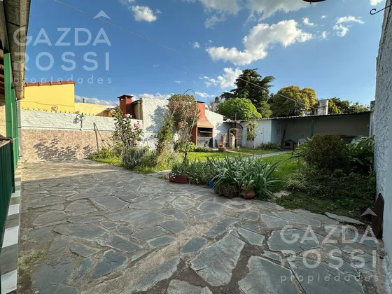Casa Con Jardin En Ezeiza