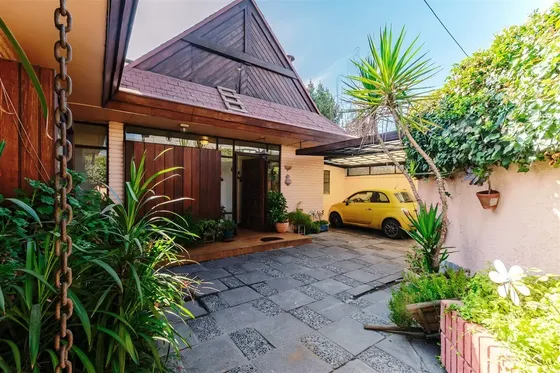 Casa En Venta De 5 Dorm. En Vitacura