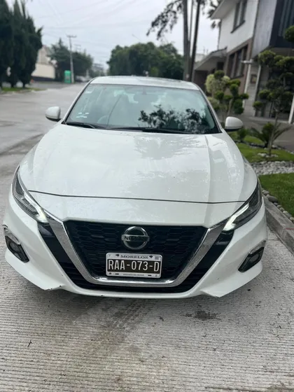 Nissan Altima 2.5 Advance Cvt