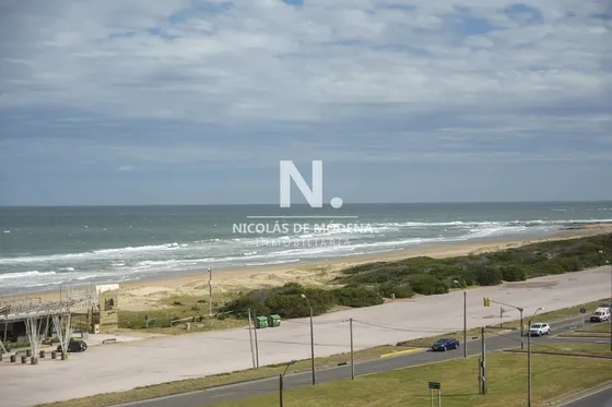 Espectacular Departamento En Venta En Playa Brava Frente Al Mar. 4 Dormitorios. Torre Le Parc