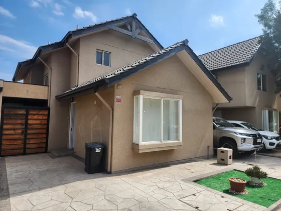 Casa Remodelada Cond.laguna Norte - Lampa 3d 3b 1 Sala Estar
