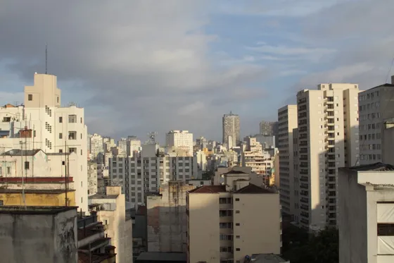 Apartamento Amplo E Iluminado 