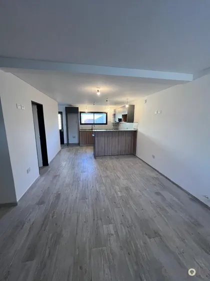 Venta Dúplex 2 Dormitorios General Rodríguez Con Cochera
