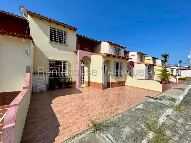 Maria E. Alquila Espaciosa Moderna Casa Duplex En La Piedad Norte, Lara#25-18134** 2d 2a 1r