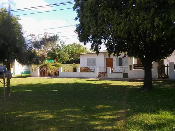 Casa En Venta En José María Pérez Al 1300 | Luján | 2 Dormitorios | Cochera | Apto Crédito