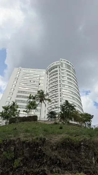 Alquiler De Apartamento De Lujo En Urb. La Trigaleña Alta Residencias Mountain View