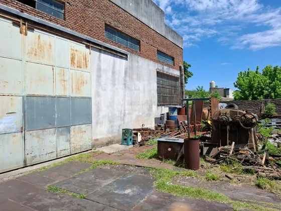 Venta Galpon 800 Mts En Lote De 2500- Monte Grande
