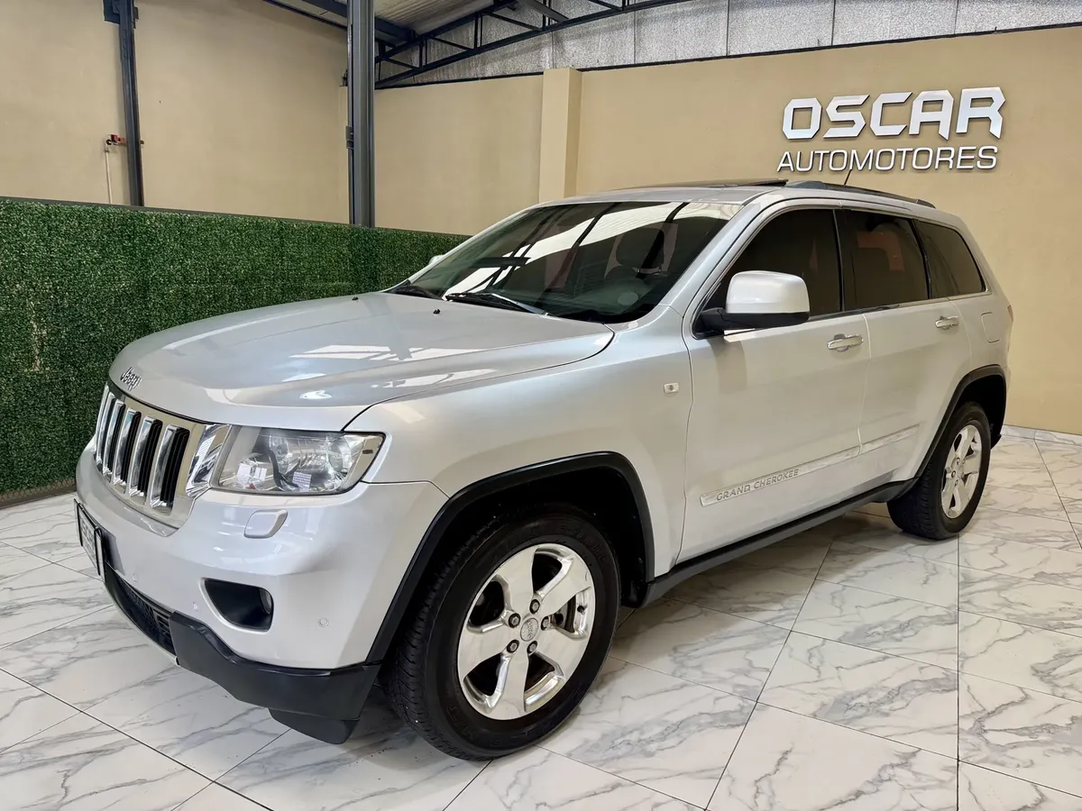 Jeep Grand Cherokee 3.6 Limited 286hp Atx Oscar Automotores