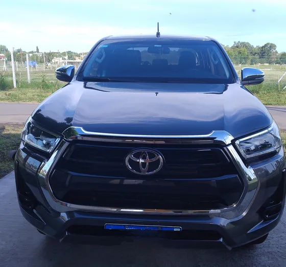 Toyota Hilux 2.8 Cd Srv 177cv 4x2