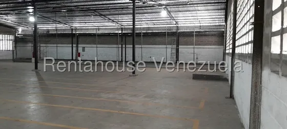 Galpón En Alquiler Los Naranjos 