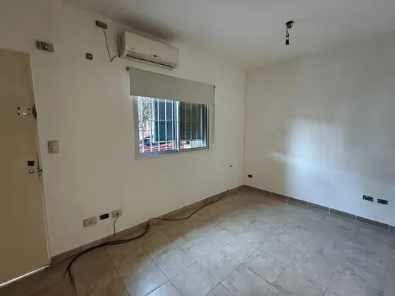 Casa En Alquiler En Ramos Mejía
