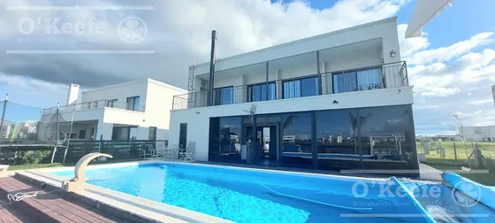 Excelente Casa En Venta En Barrio Villalobos Pueblos Del Plata  Hudson!