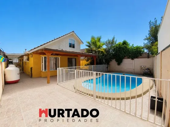 Amplia Casa Aislada 3d-3b Con Piscina, Larapinta, Lampa