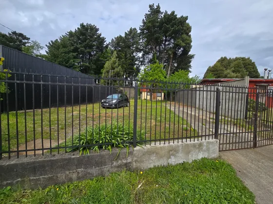Venta De Amplio Terreno Con Cabaña En Sector