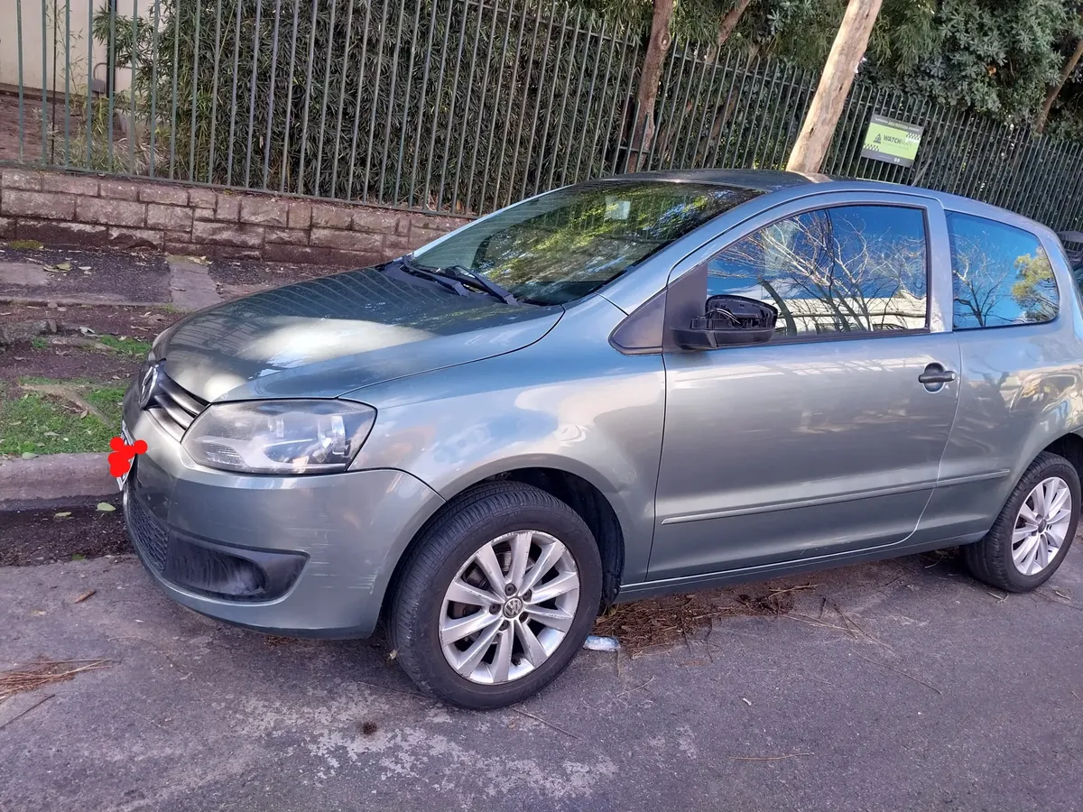 Volkswagen Fox 1.6 3-door Automatic 2011, Very Good Condition