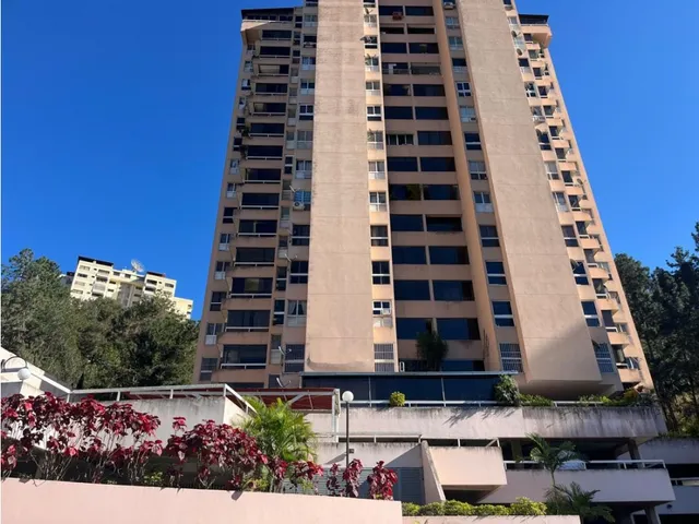 Se Alquila Apto.  En Manzanares. 114 M2. 3h+s/2b+s/2p.