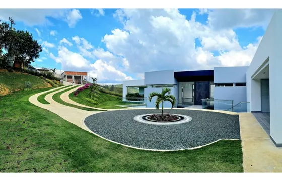 Lomas De Dapa Con Vista Expectacular Al Valle Del Cauca Y Cali