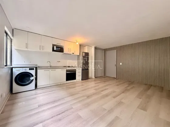 Departamento En Venta De 2 Dorm. En Las Condes