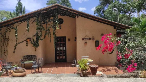 Acogedora Casa En Venta En El Parcelamiento Ecológico El Chuponal. Cod A 277933. 