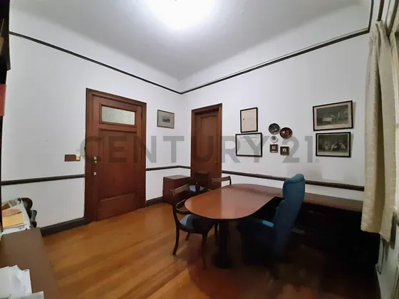 Oficina En Venta Para Múltiples Usos En Edificio Histórico De San Nicolás