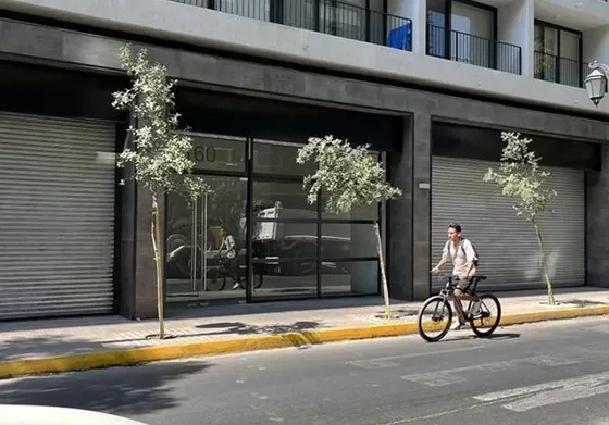Arriendo Local Comercial En Alameda - 96,6m²