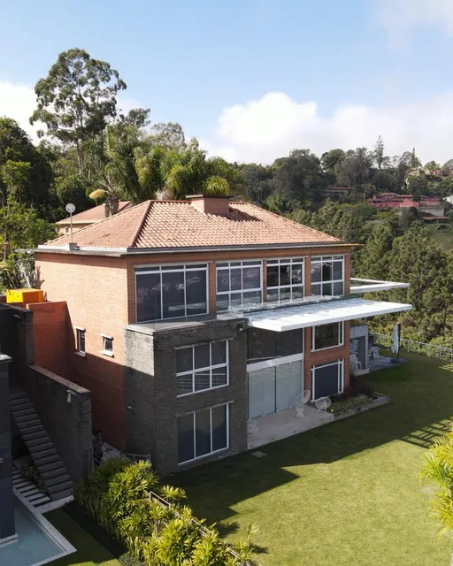 Alto Hatillo Venta Espectacular Casa 500m2+300m2  4h+2d/7b/4pe
