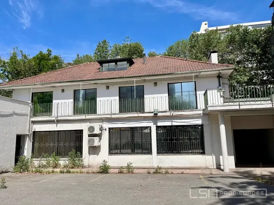 Oficina (gran Casa) Cercana A Metro Los Leones