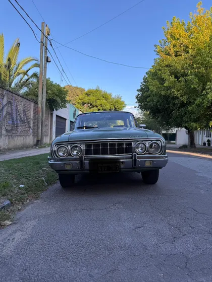 Ford Falcon Deluxe 188