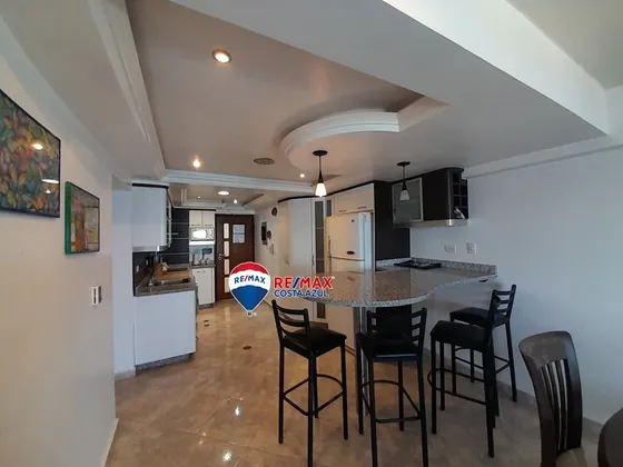 En Venta Apartamento Con Espectacular Vista Al Mar En Edificio Punta De Playa Chichiriviche- Falcon