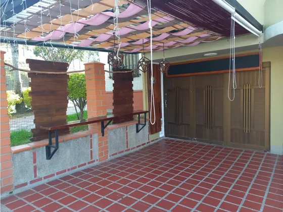 Casa En Venta Para Comercio O Vivienda Sector La Alameda, Rionegro