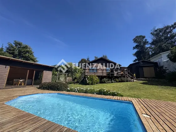 Casa En Venta Santo Domingo Tradicional Con Piscina