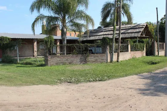 Quinta Con Pileta En Sauce Viejo