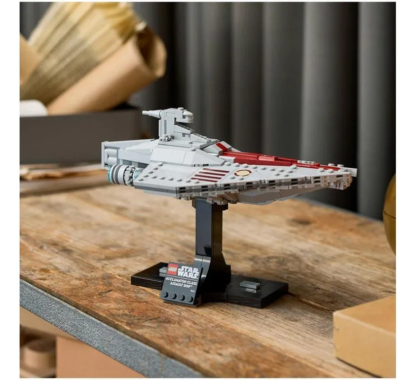Lego Nave De Assalto Classe Acclamator - 75404