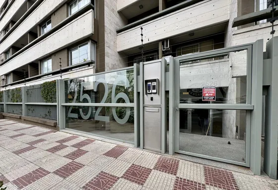 Departamento En  Alquiler Con Cochera Cubierta
