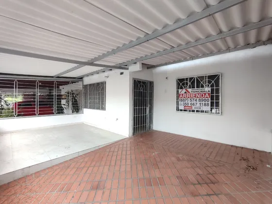 Casa En Arriendo En La Arboleda. Cod A30836