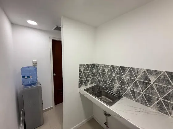 Venta De Exclusivo Local Comercial En Centro Corporativo Viña Plaza. 340395