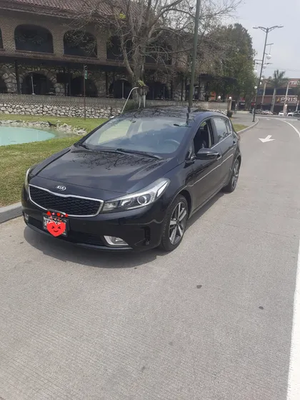 Kia Forte 2.0 Hb Sx At