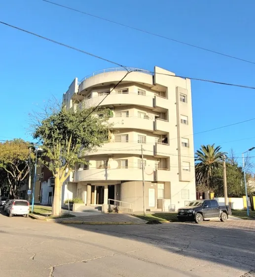 Departamento En Venta De 1 Dormitorio En Belén De Escobar