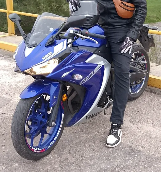 Yamaha R3